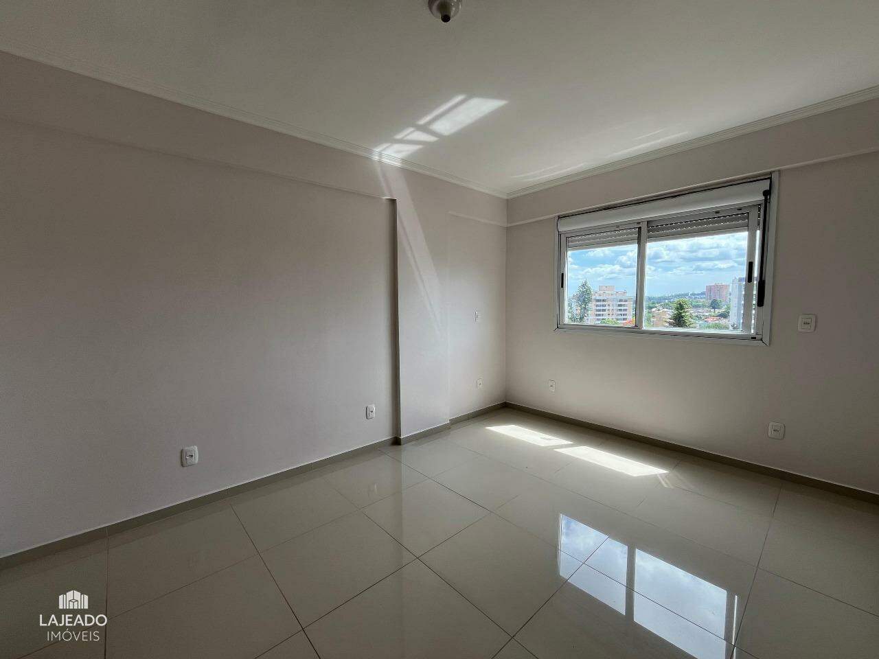 Apartamento para alugar com 2 quartos, 70m² - Foto 10