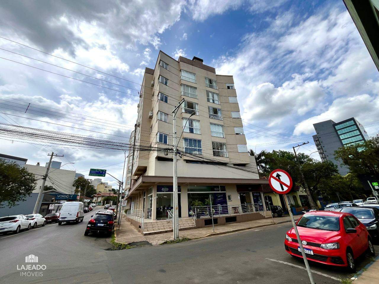 Apartamento para alugar com 2 quartos, 70m² - Foto 1