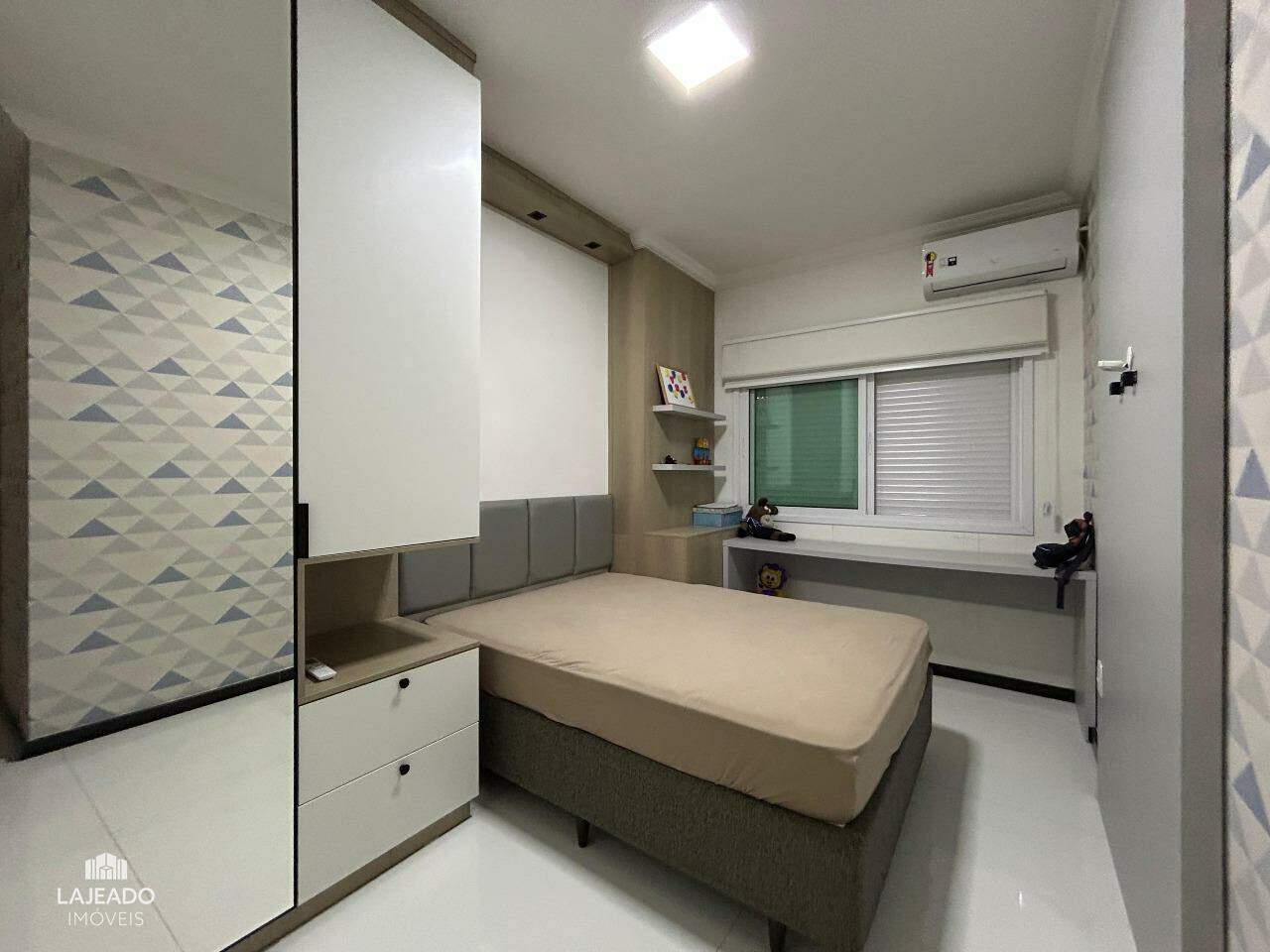 Sobrado para alugar com 3 quartos, 165m² - Foto 13