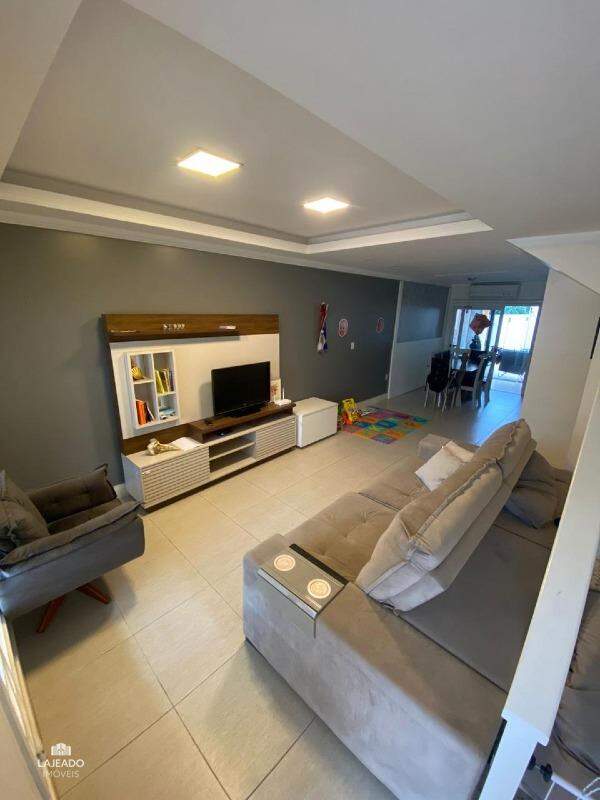 Sobrado à venda com 2 quartos, 106m² - Foto 4