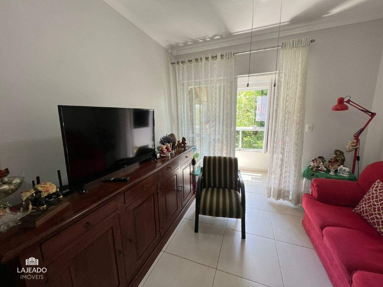 Apartamento à venda com 1 quarto, 42m² - Foto 2