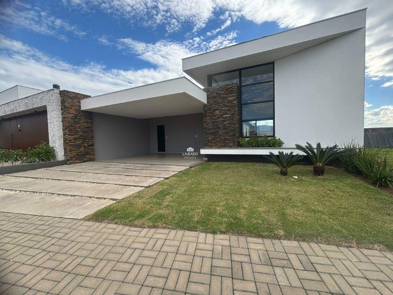 Casa à venda no Conventos: 