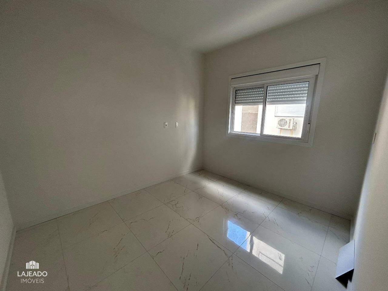 Apartamento à venda com 2 quartos, 56m² - Foto 11