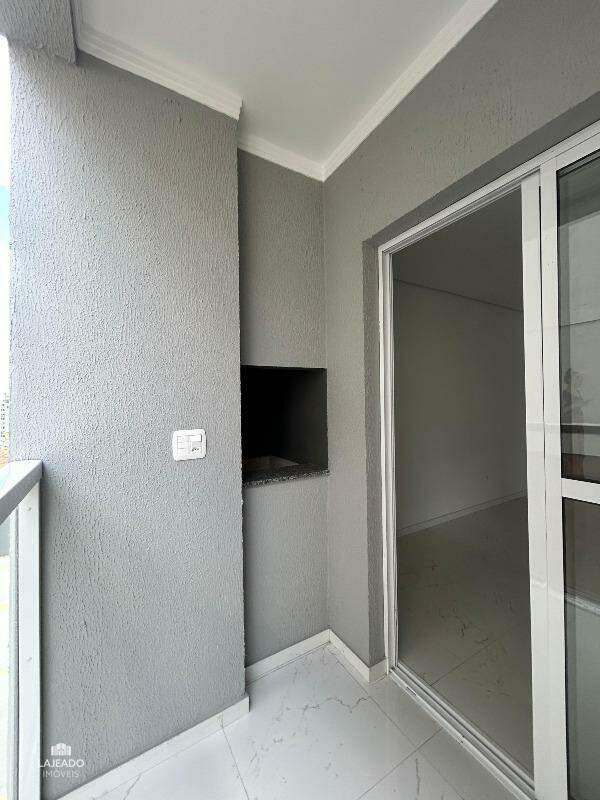 Apartamento à venda com 2 quartos, 56m² - Foto 6