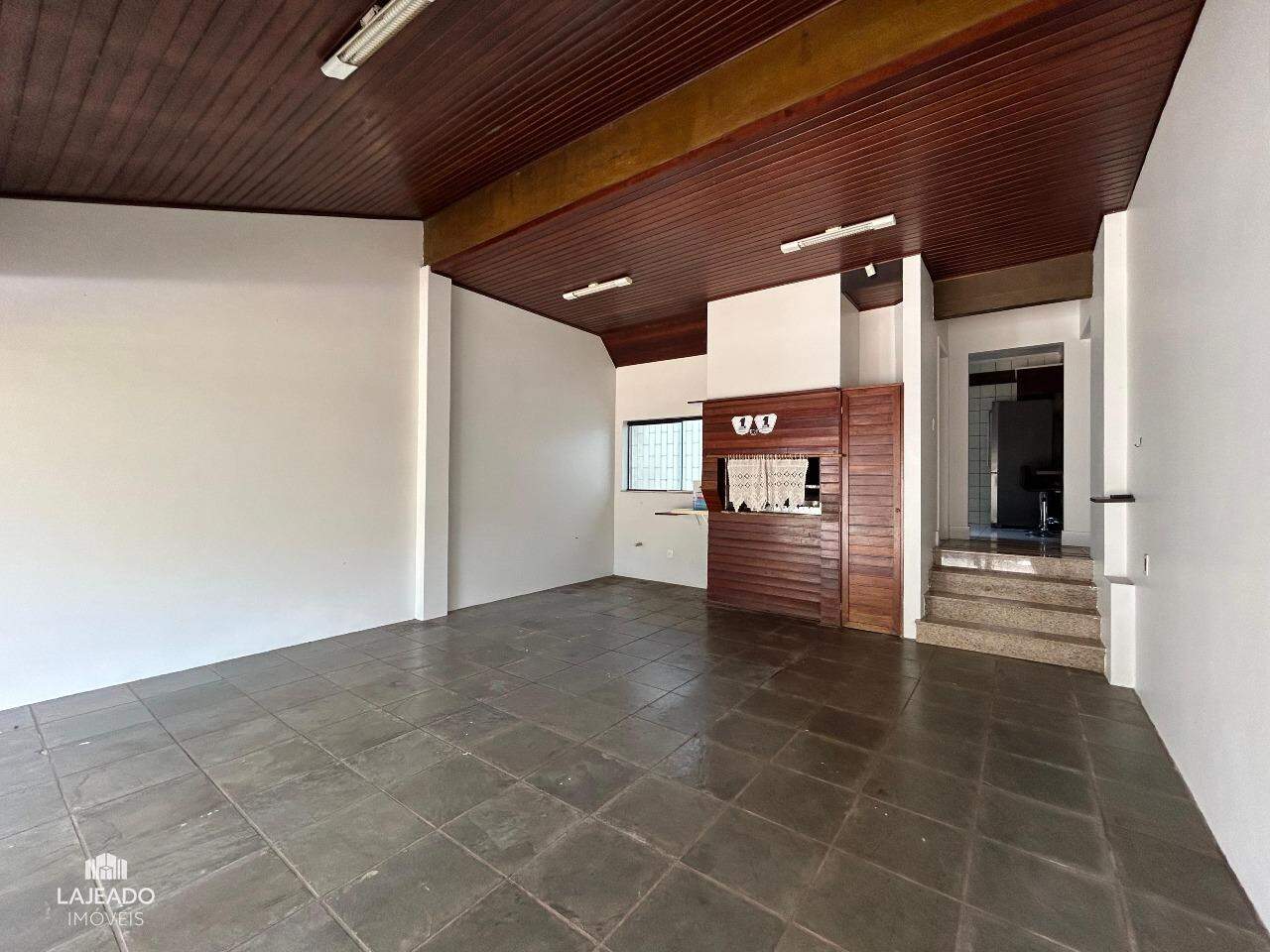 Casa para alugar com 4 quartos, 800m² - Foto 17