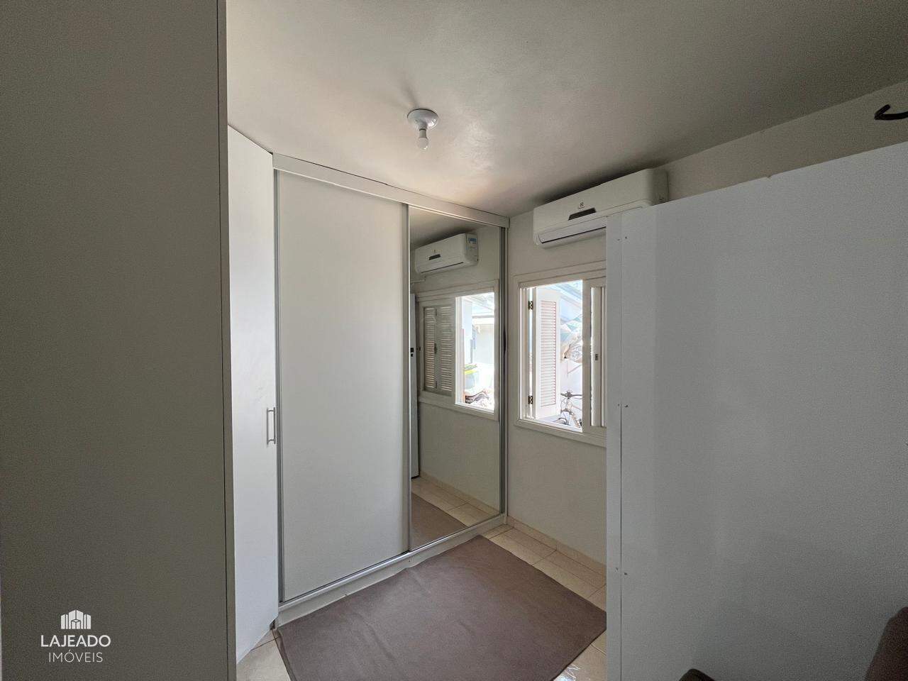 Casa à venda com 2 quartos, 51m² - Foto 5