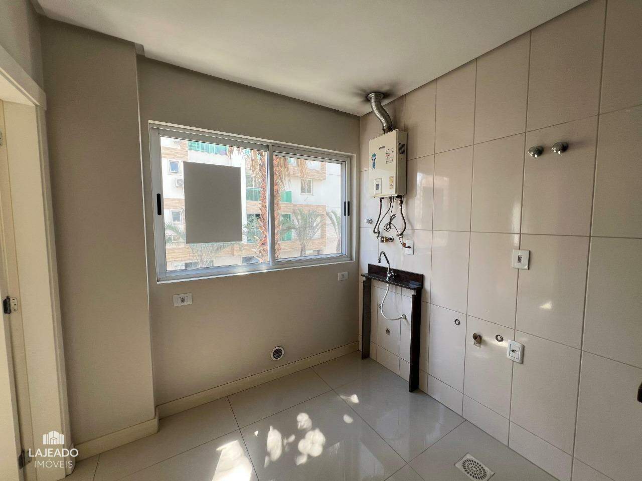 Apartamento à venda com 3 quartos, 166m² - Foto 14