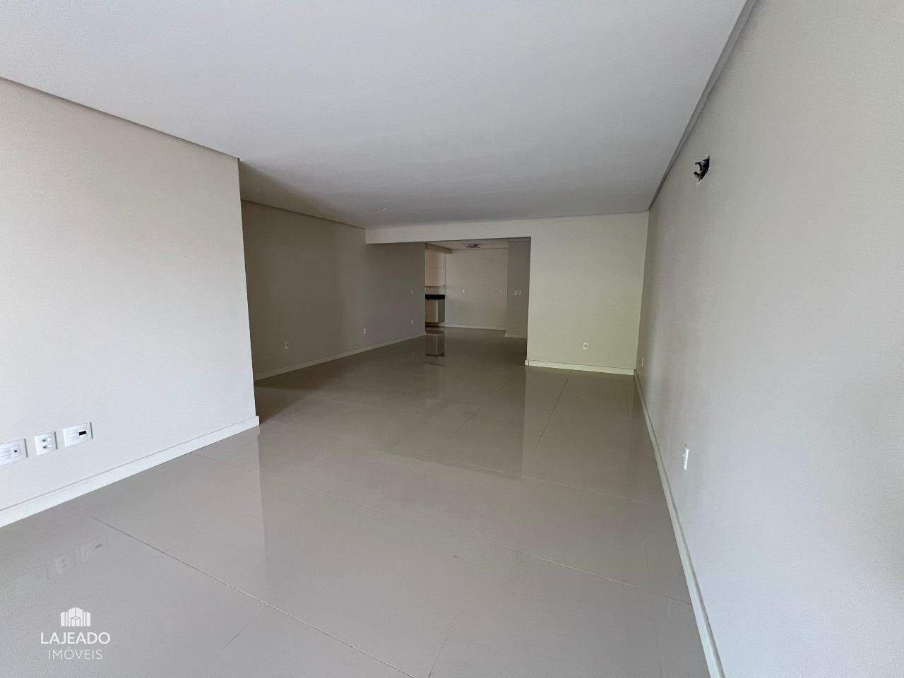 Apartamento à venda com 3 quartos, 166m² - Foto 9