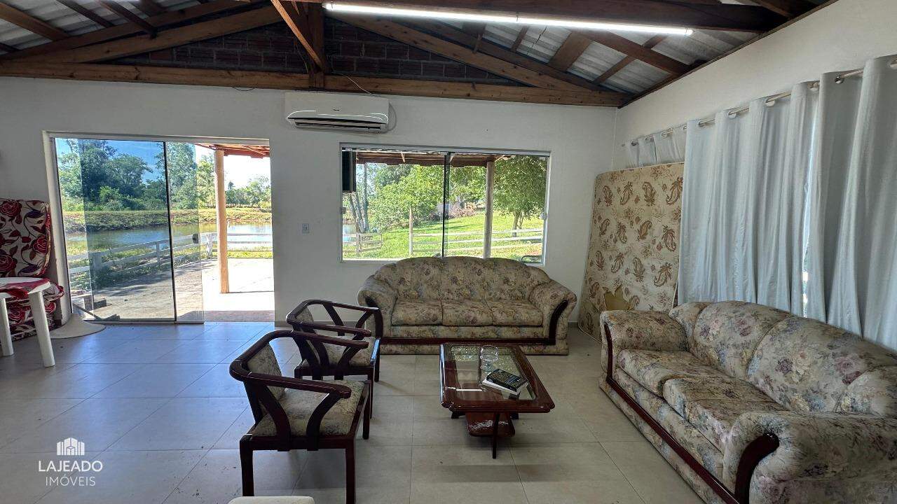 Fazenda à venda com 5 quartos, 150m² - Foto 7