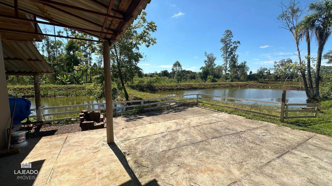 Fazenda à venda com 5 quartos, 150m² - Foto 4