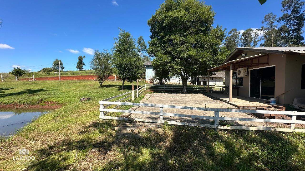 Fazenda à venda com 5 quartos, 150m² - Foto 8