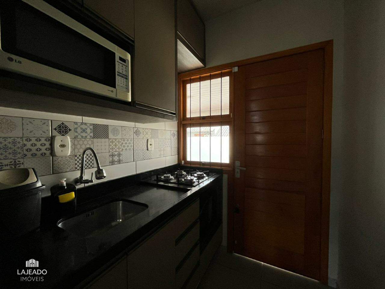 Casa para alugar com 2 quartos, 150m² - Foto 9