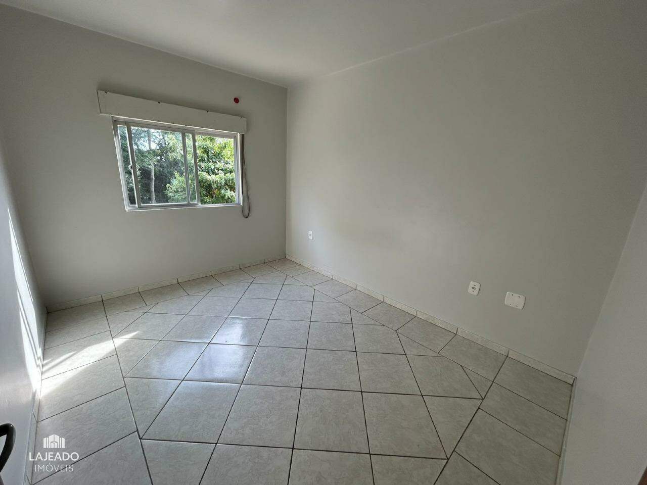 Apartamento para alugar com 1 quarto, 58m² - Foto 9