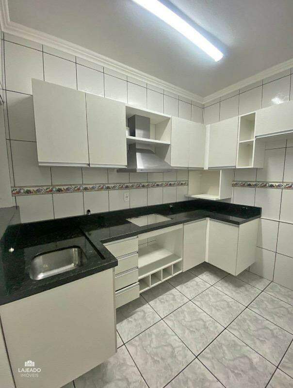 Apartamento à venda com 2 quartos, 69m² - Foto 4