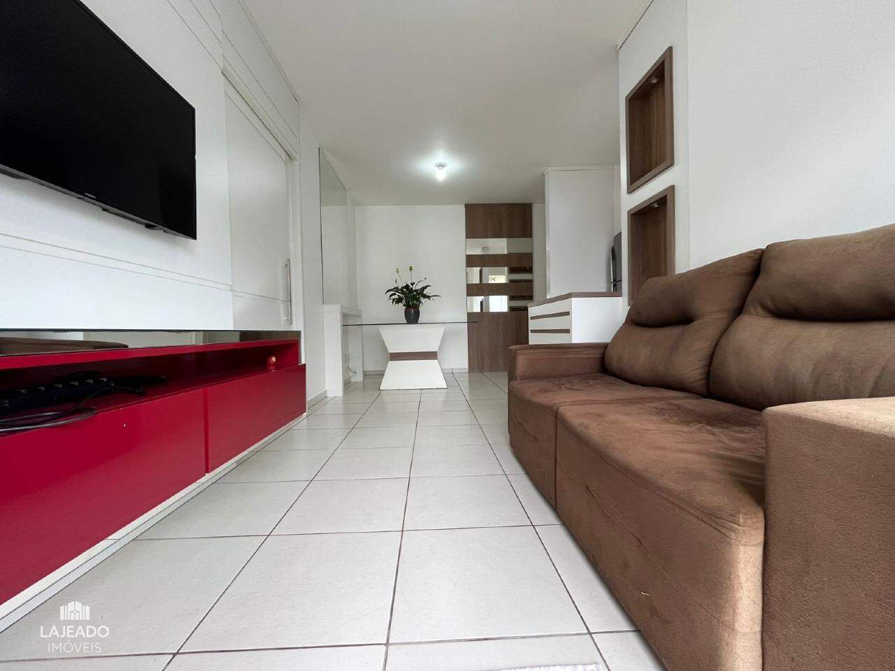 Apartamento à venda com 2 quartos, 67m² - Foto 4