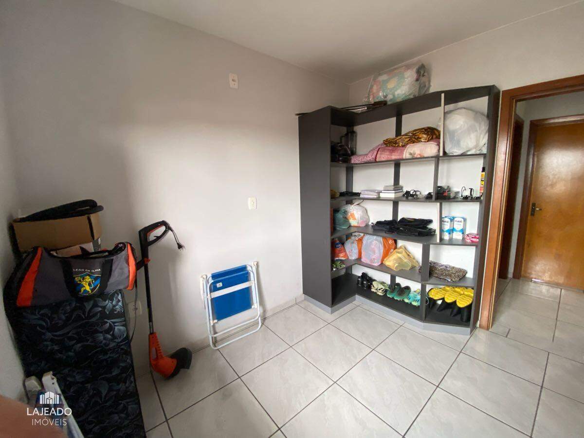 Casa à venda com 2 quartos, 65m² - Foto 9