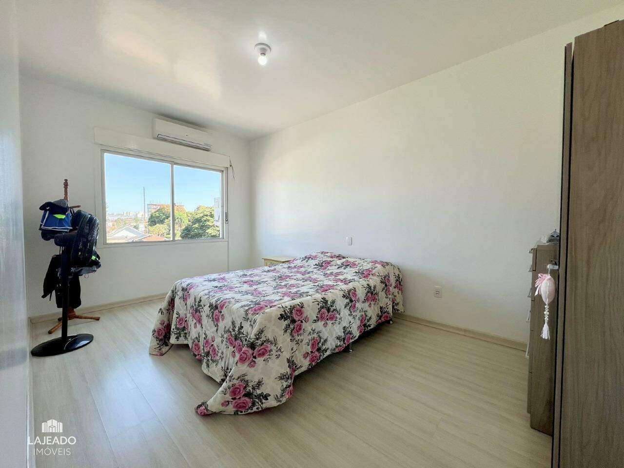 Apartamento à venda com 2 quartos, 70m² - Foto 6