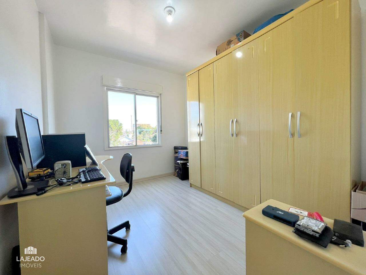 Apartamento à venda com 2 quartos, 70m² - Foto 7