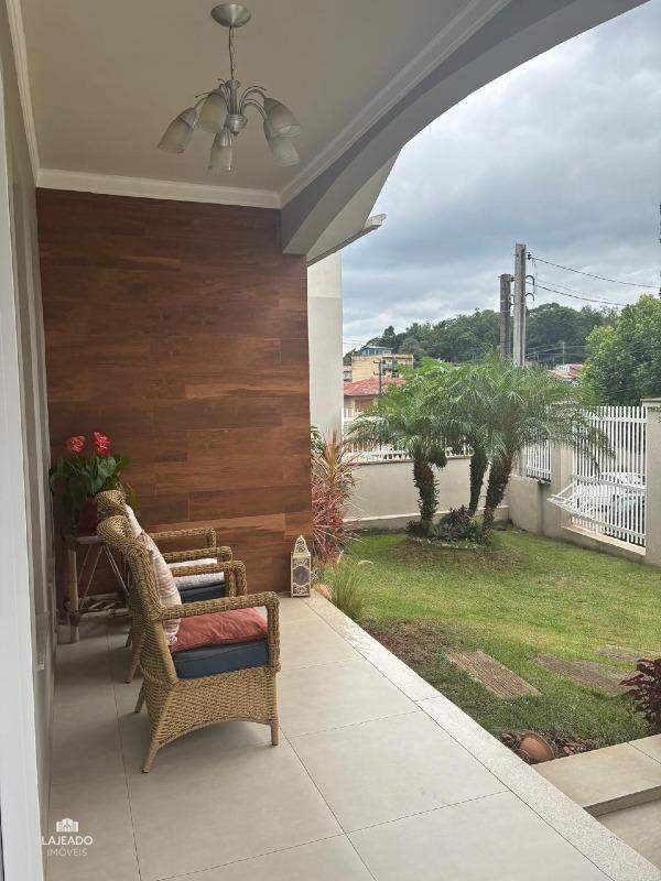 Casa à venda com 3 quartos, 198m² - Foto 3