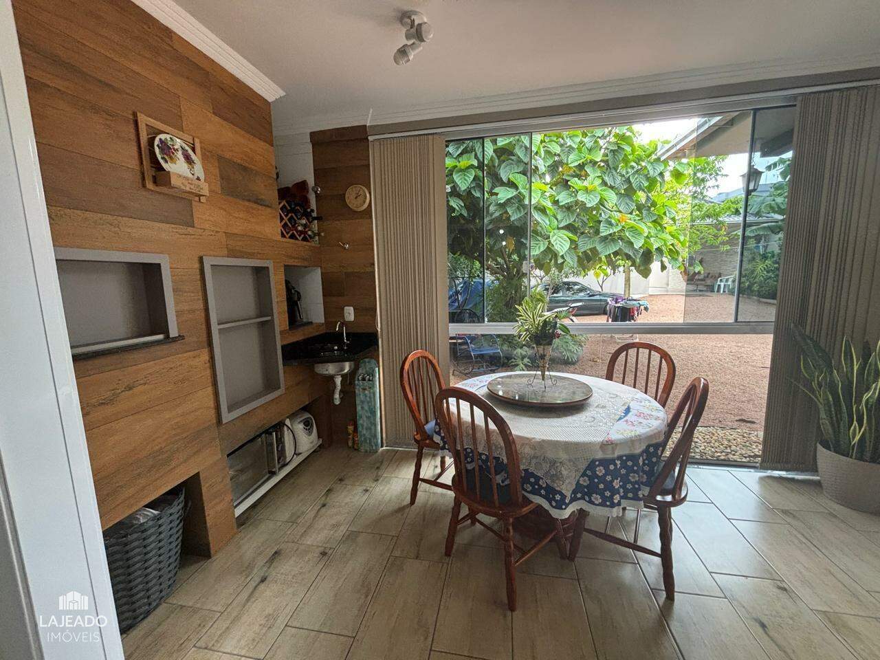 Casa à venda com 3 quartos, 198m² - Foto 24