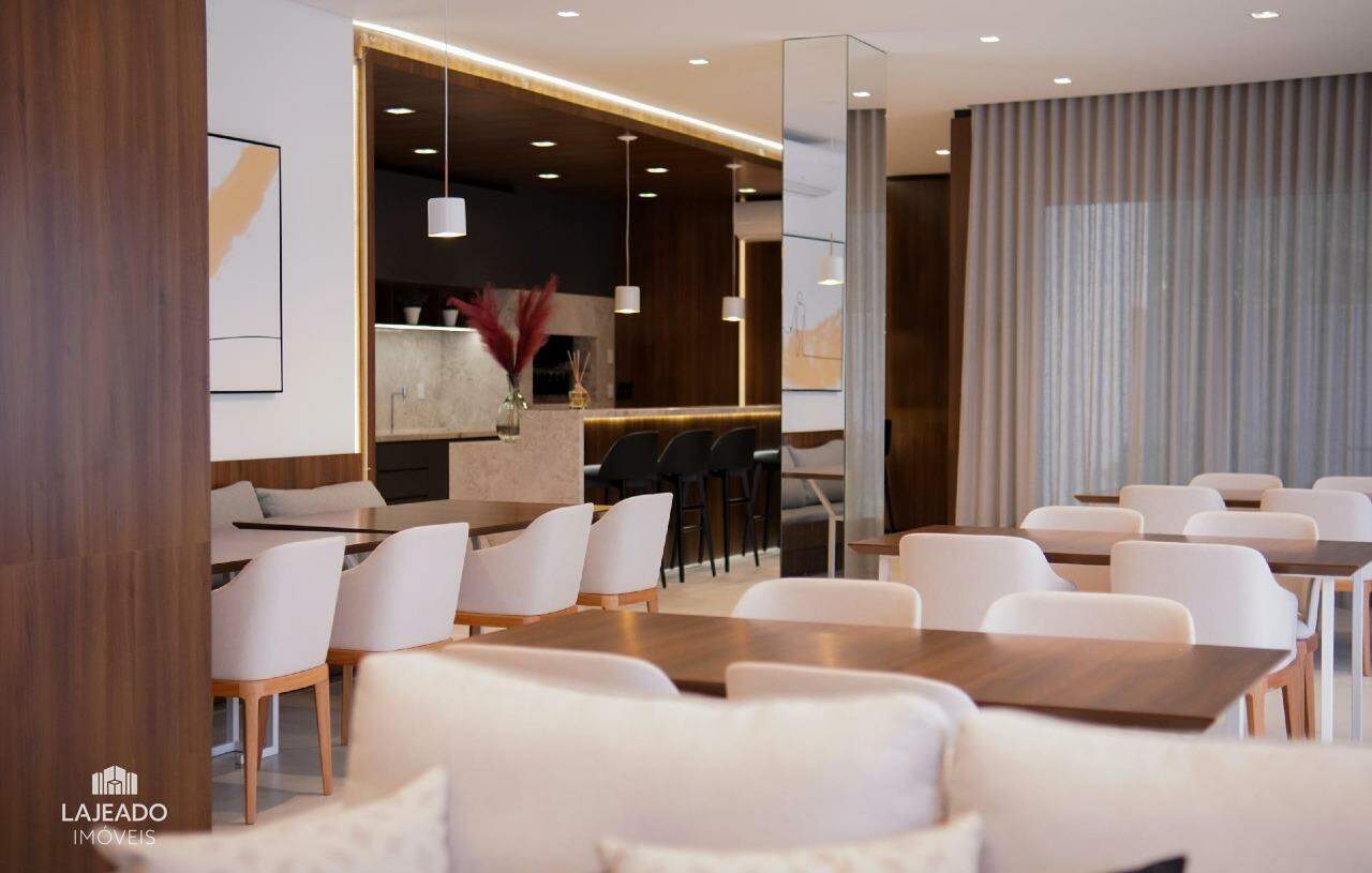 Apartamento à venda com 3 quartos, 162m² - Foto 4