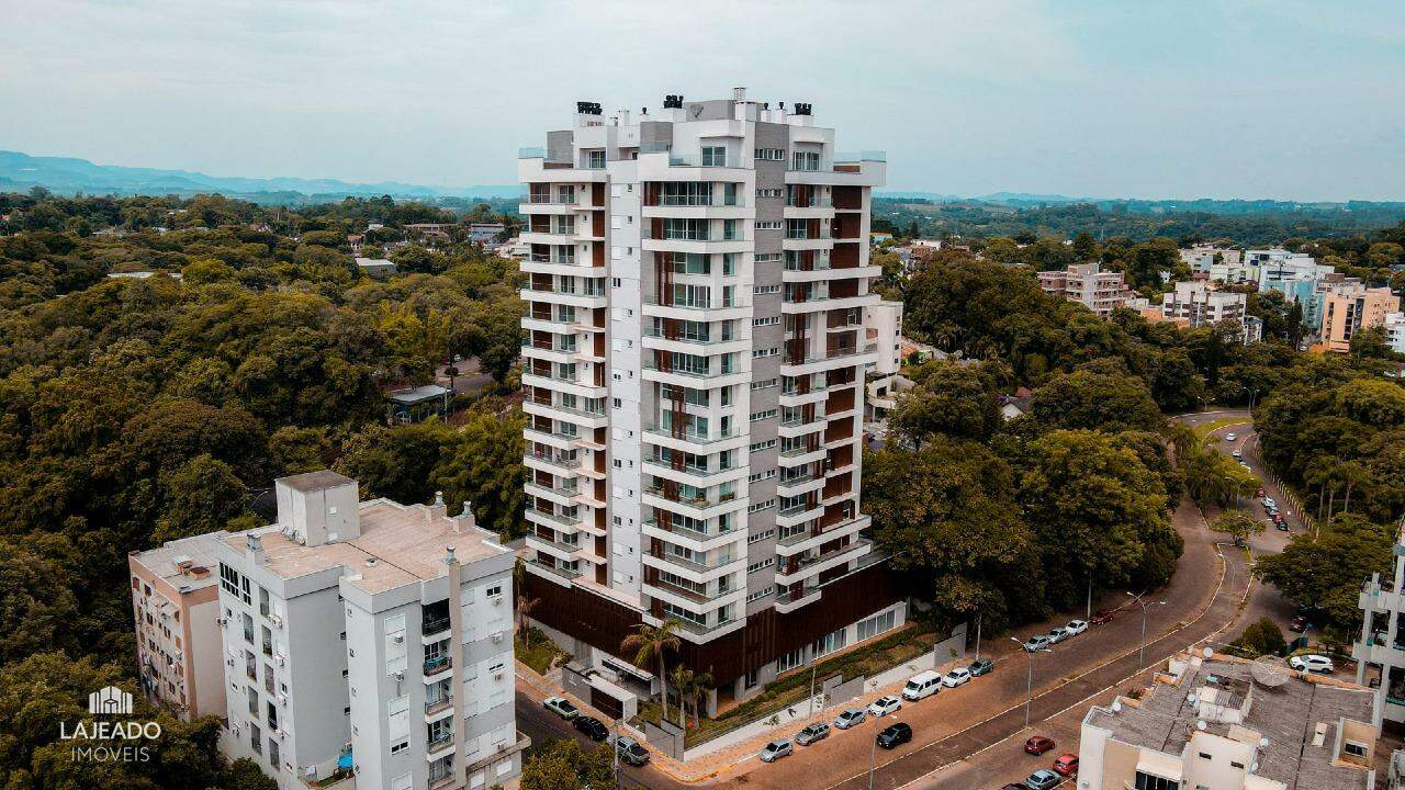 Apartamento à venda com 3 quartos, 162m² - Foto 1