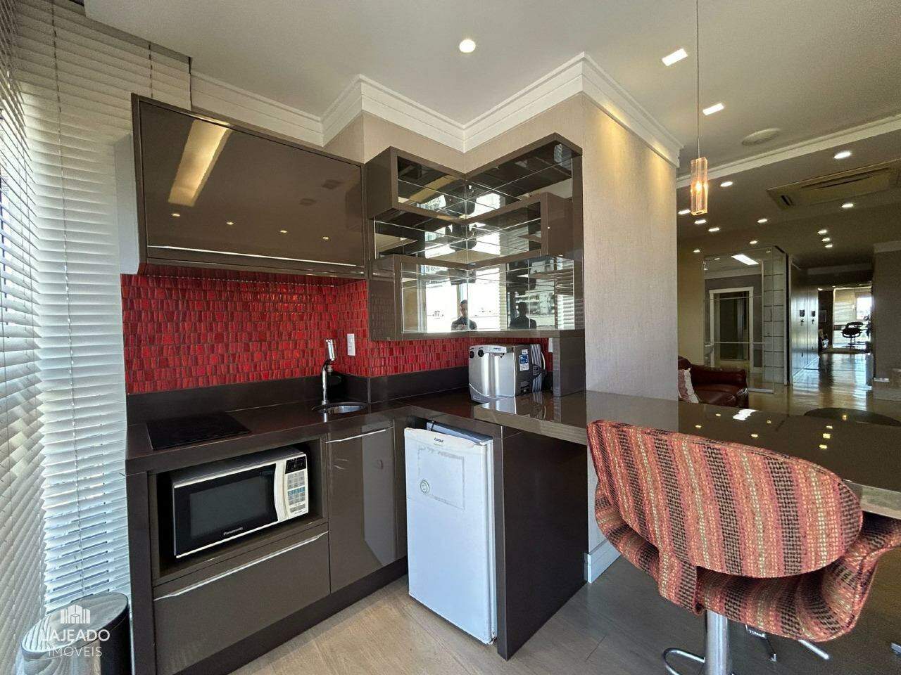 Cobertura, 3 quartos, 331 m² - Foto 5