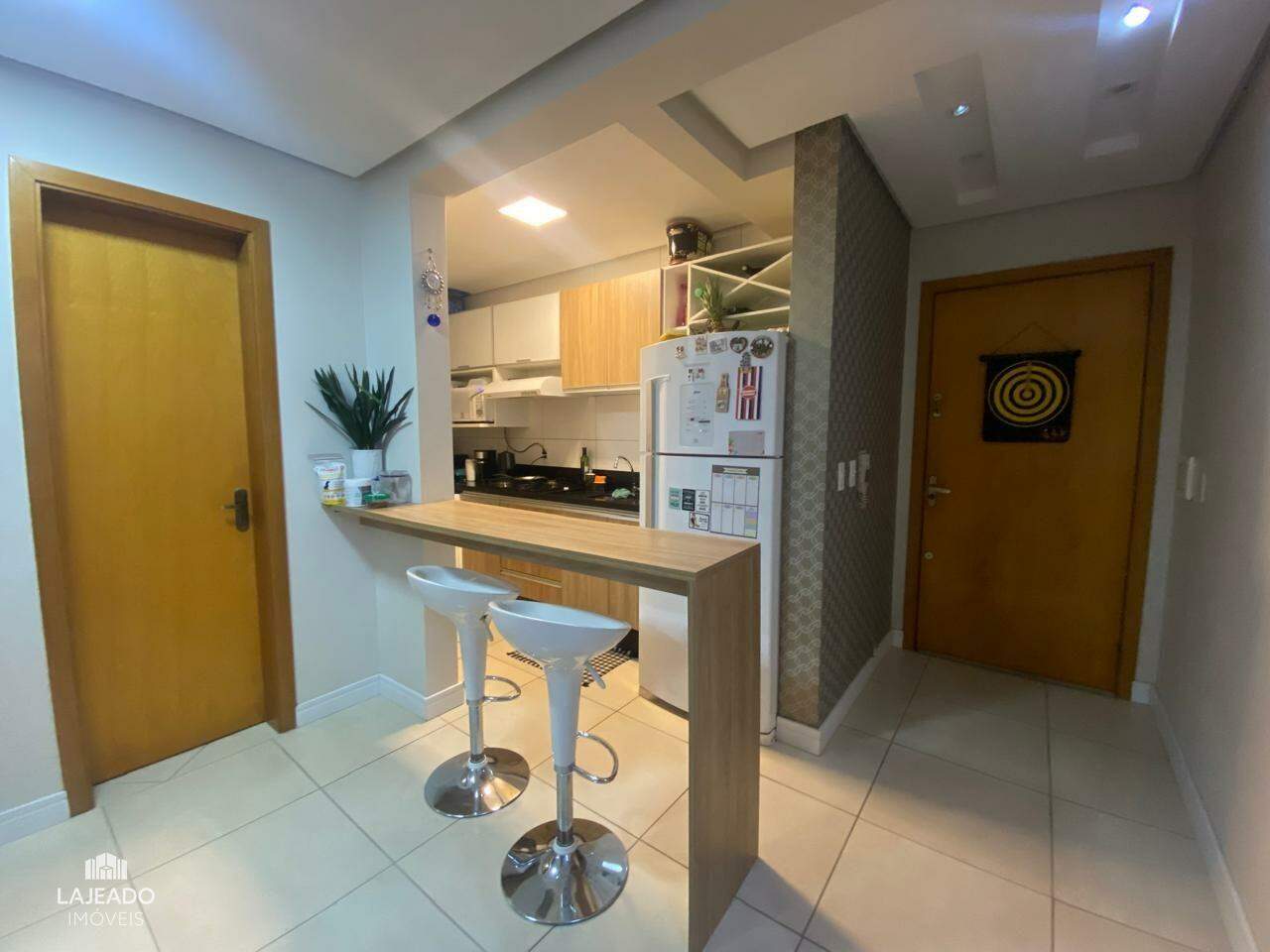 Apartamento à venda com 2 quartos, 80m² - Foto 3
