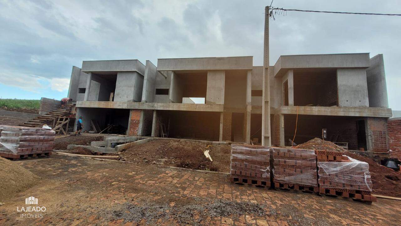 Casa à venda com 3 quartos, 160m² - Foto 1