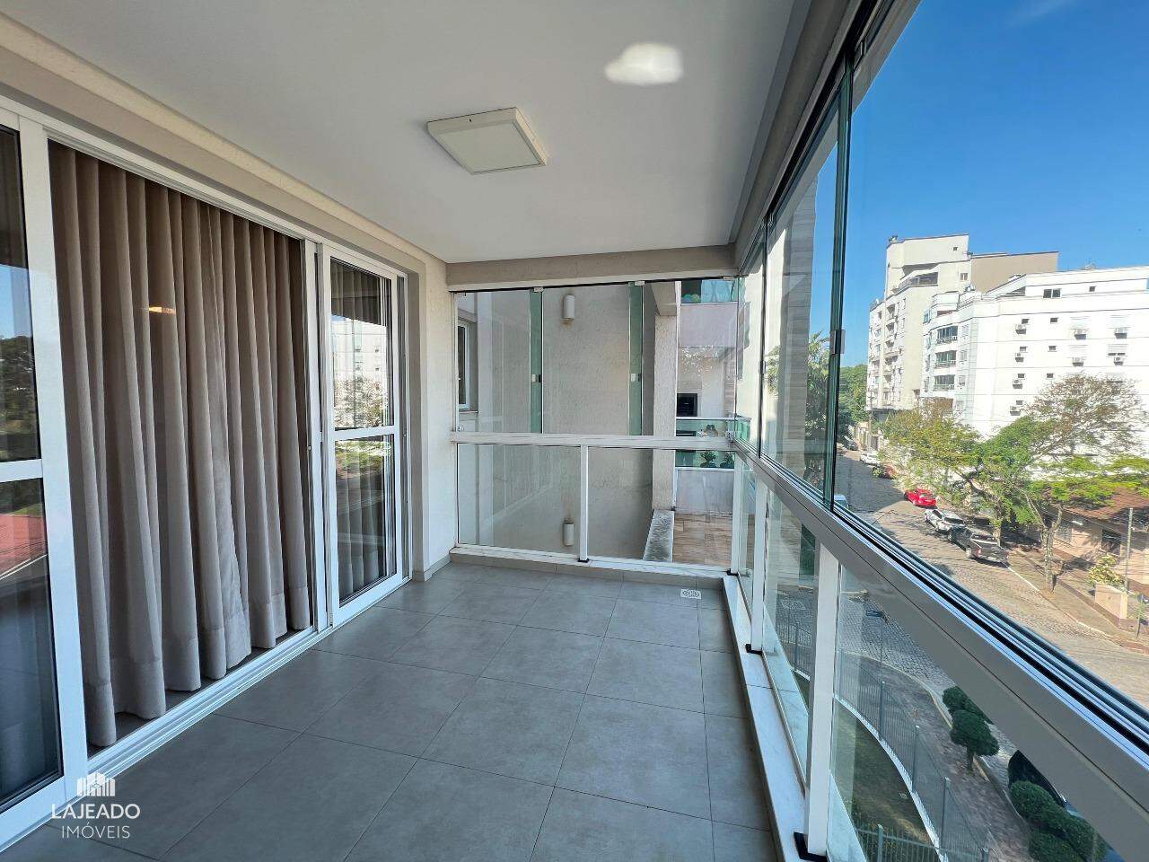 Apartamento para alugar com 3 quartos, 127m² - Foto 14
