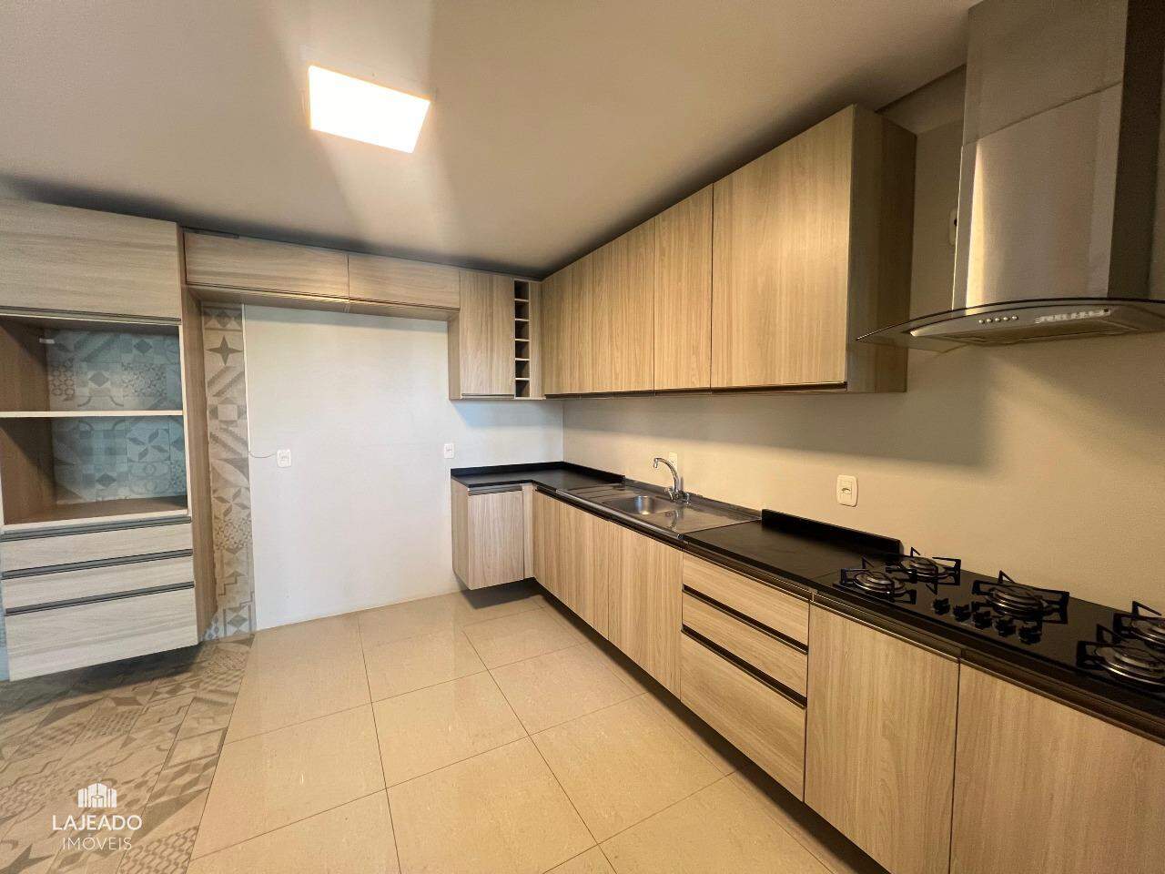 Apartamento para alugar com 3 quartos, 127m² - Foto 8