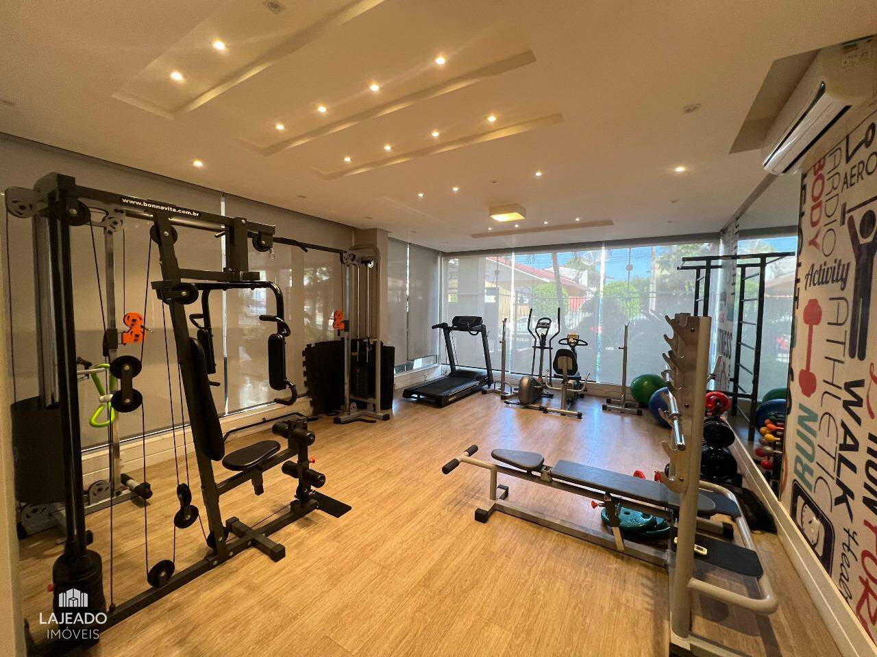Apartamento para alugar com 3 quartos, 127m² - Foto 4