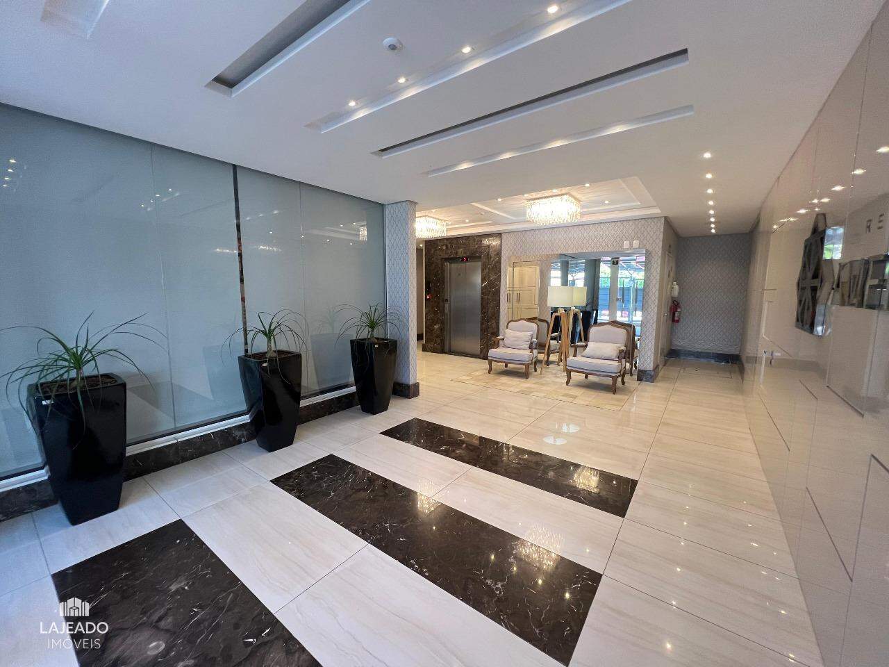 Apartamento para alugar com 3 quartos, 127m² - Foto 3