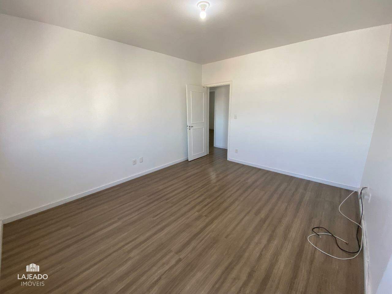 Apartamento à venda com 3 quartos, 146m² - Foto 17