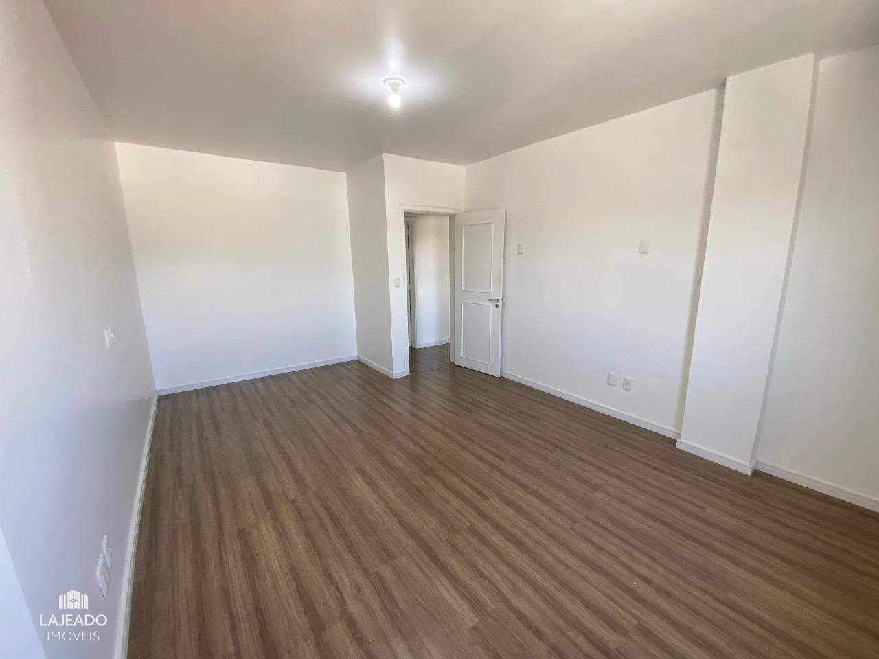 Apartamento à venda com 3 quartos, 146m² - Foto 18