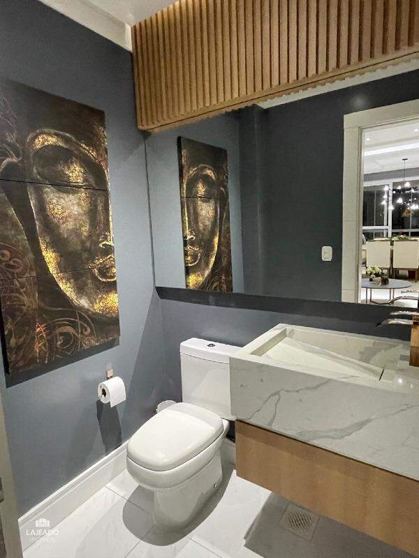 Apartamento à venda com 3 quartos, 231m² - Foto 7