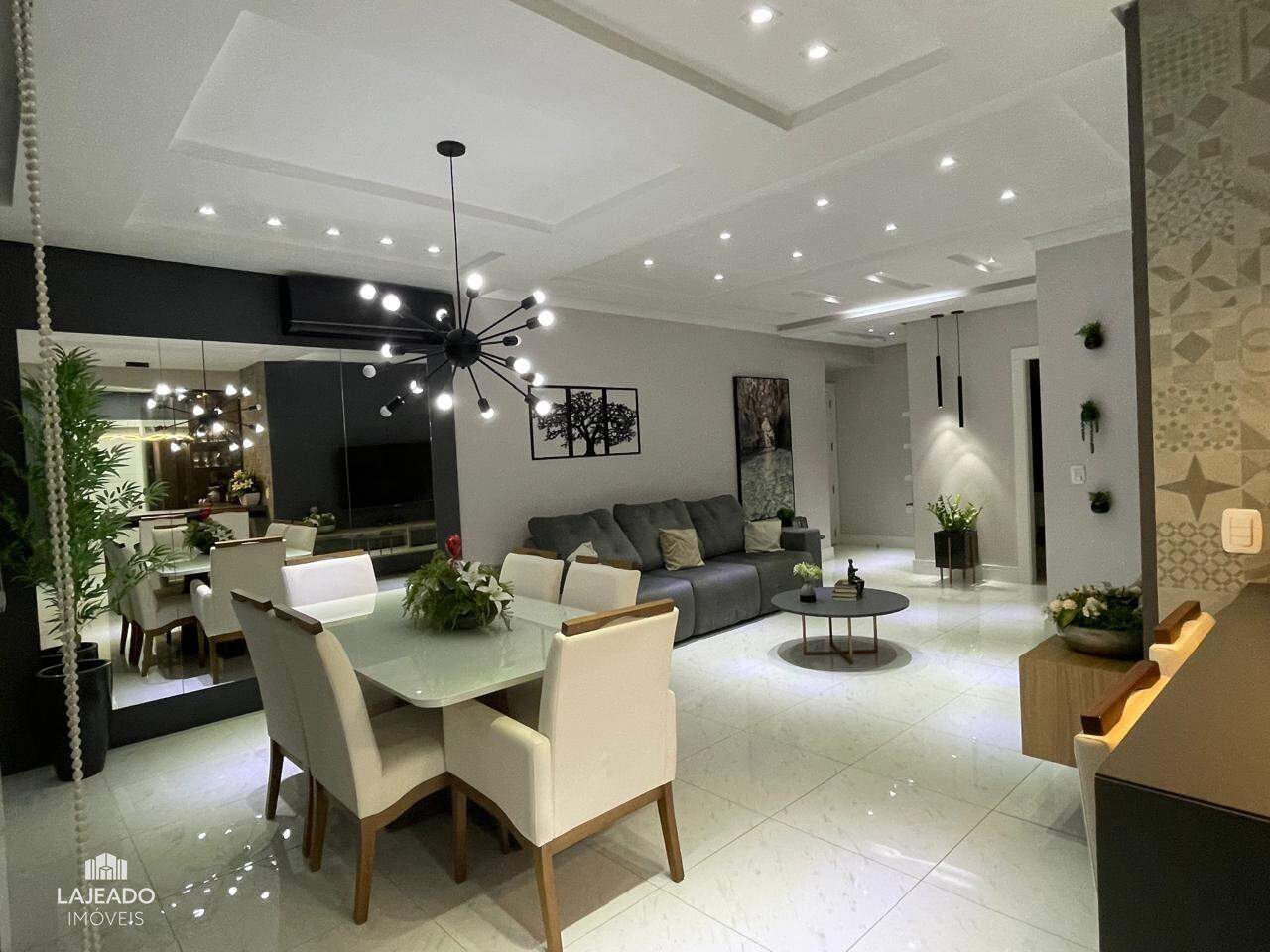 Apartamento à venda com 3 quartos, 231m² - Foto 3