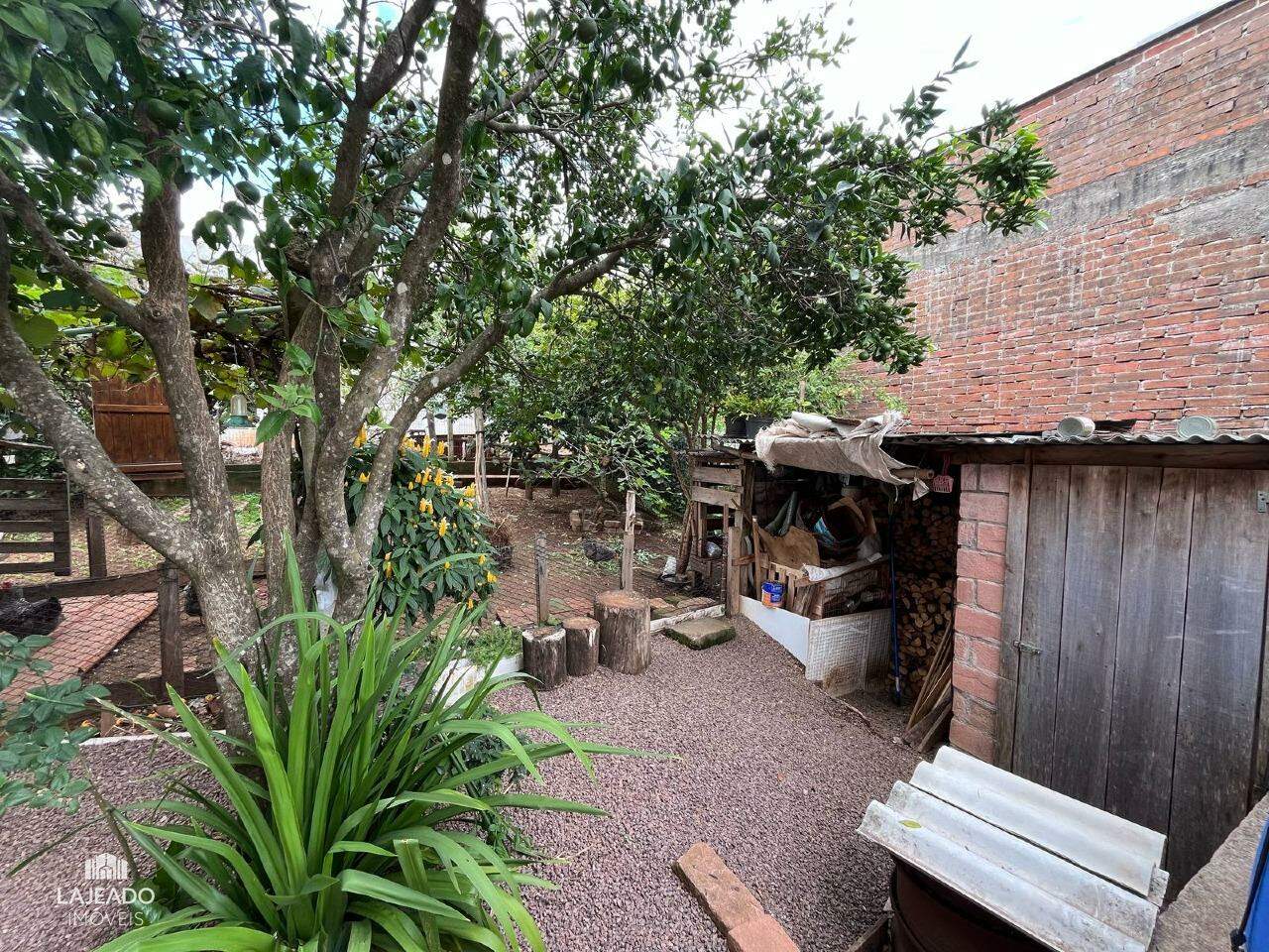 Casa à venda com 5 quartos, 200m² - Foto 21