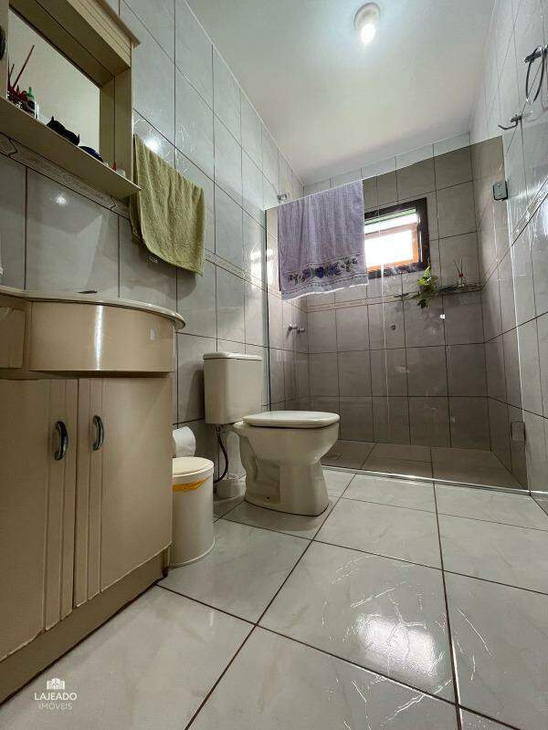 Casa à venda com 5 quartos, 200m² - Foto 19