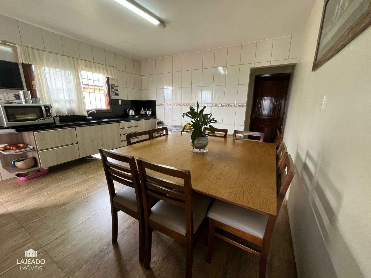 Casa à venda com 5 quartos, 200m² - Foto 11