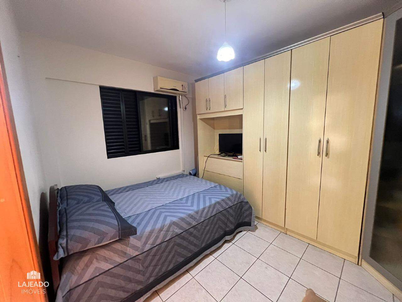 Apartamento à venda com 2 quartos, 68m² - Foto 5