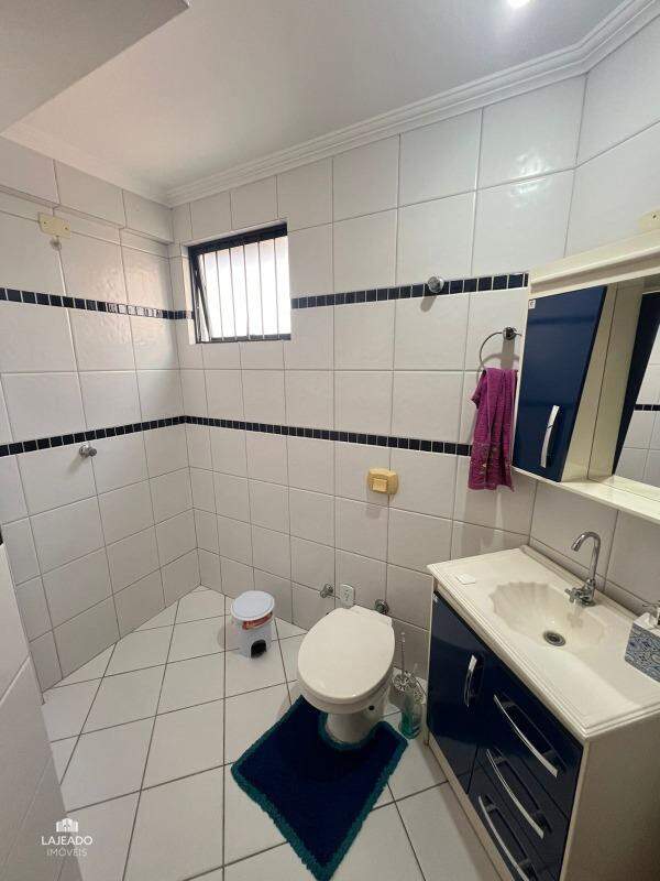 Apartamento à venda com 2 quartos, 68m² - Foto 4