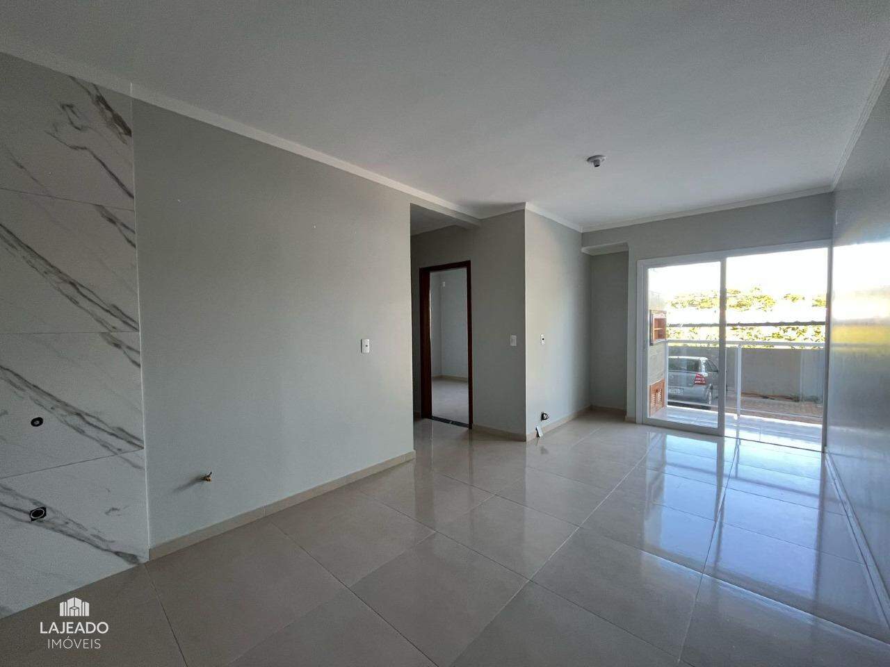 Apartamento à venda com 2 quartos, 67m² - Foto 4