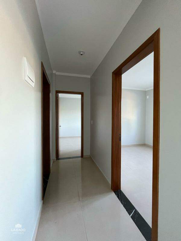 Apartamento à venda com 2 quartos, 67m² - Foto 5
