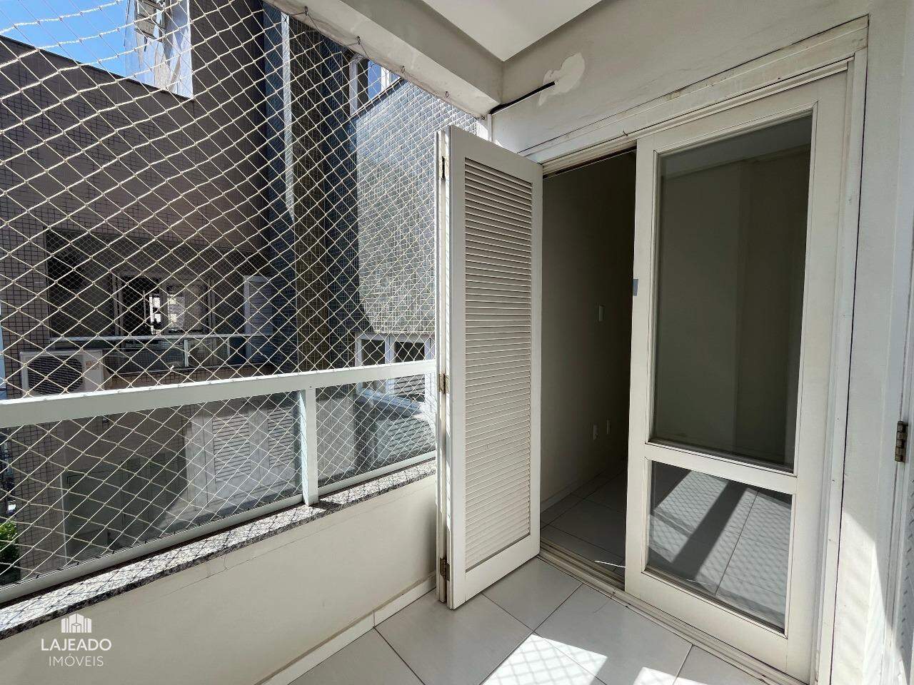 Apartamento à venda com 3 quartos, 105m² - Foto 17