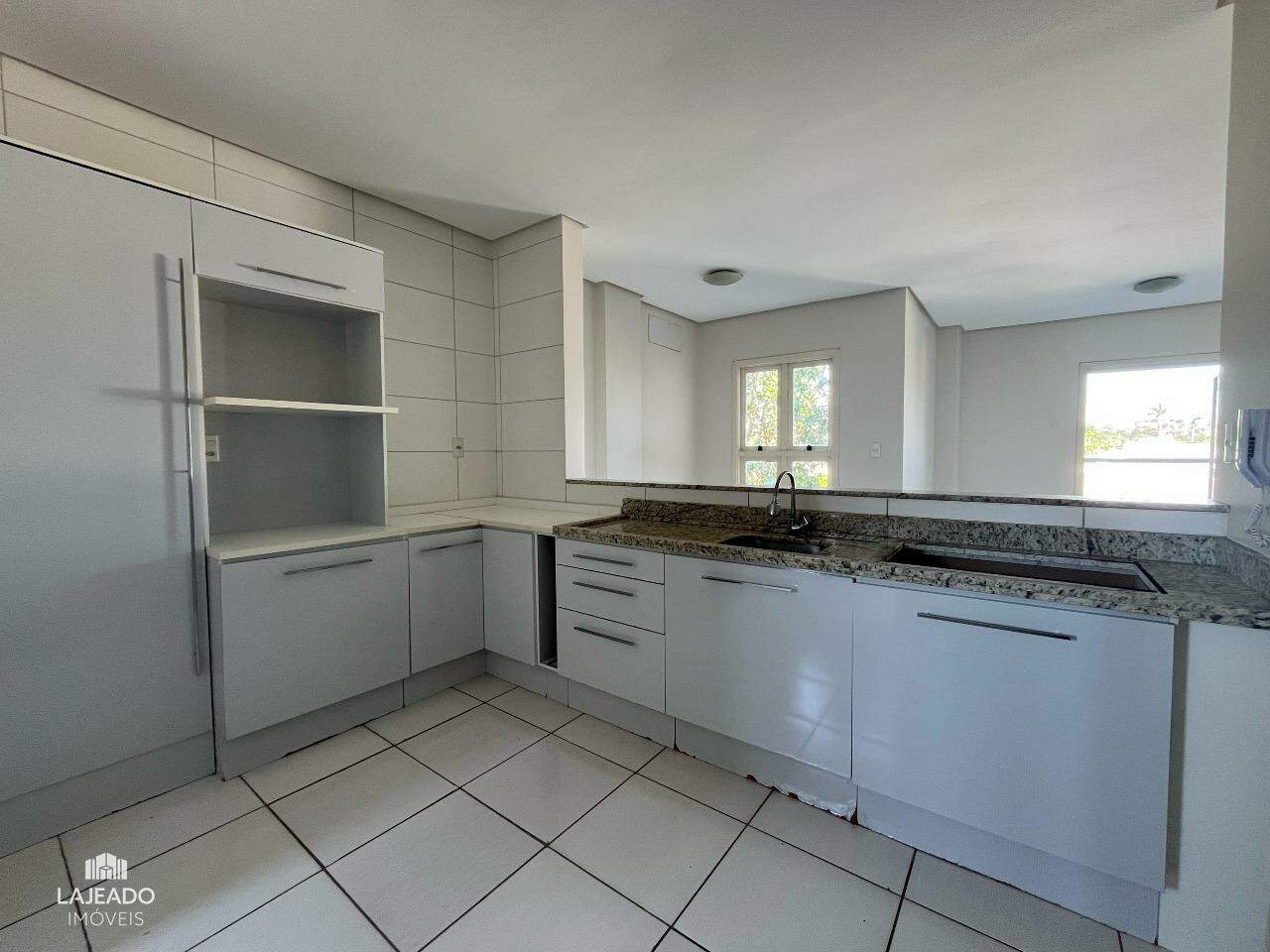 Apartamento à venda com 3 quartos, 105m² - Foto 8