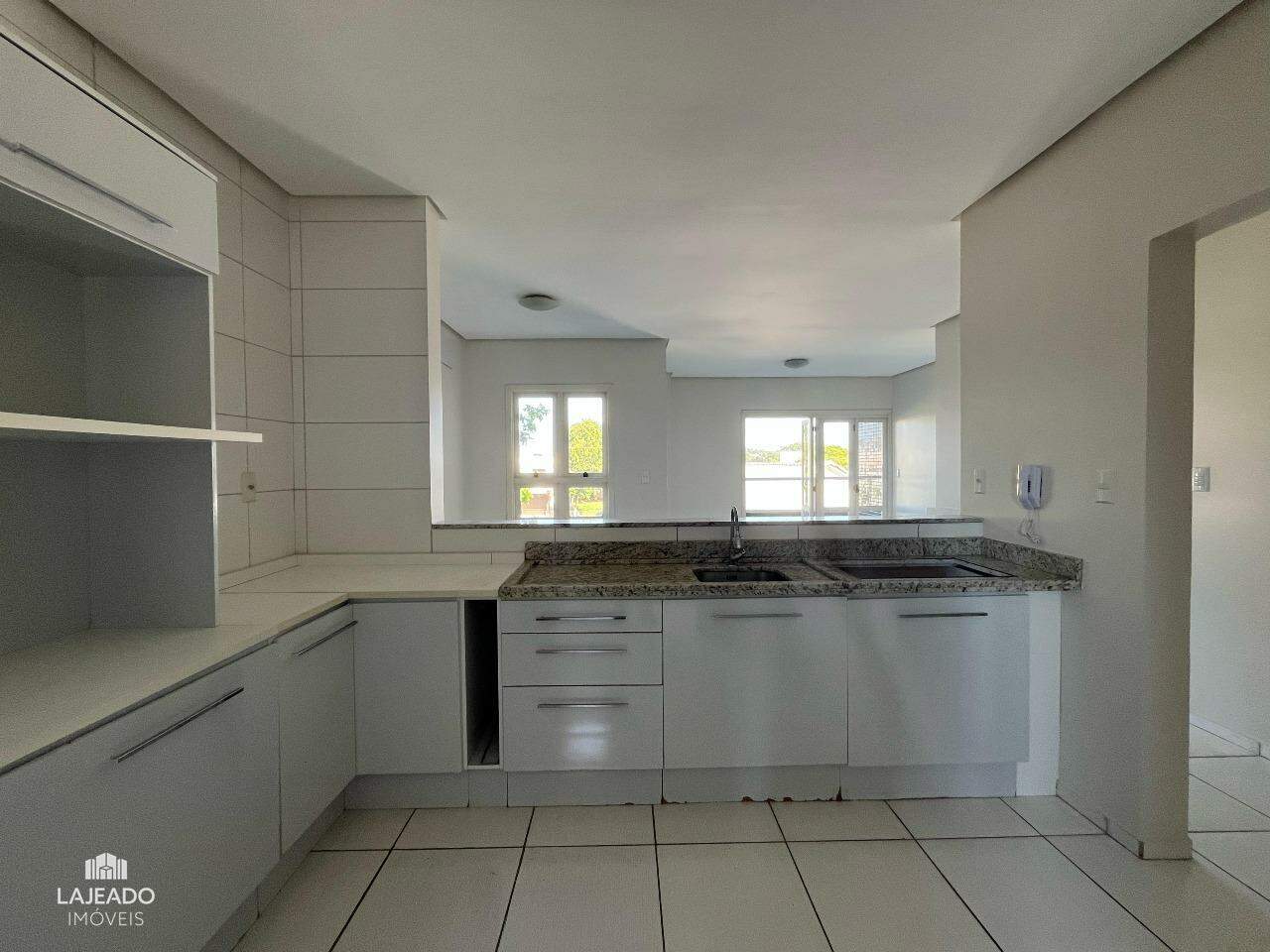 Apartamento à venda com 3 quartos, 105m² - Foto 9
