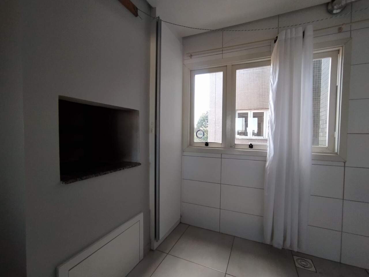 Apartamento à venda com 3 quartos, 105m² - Foto 4