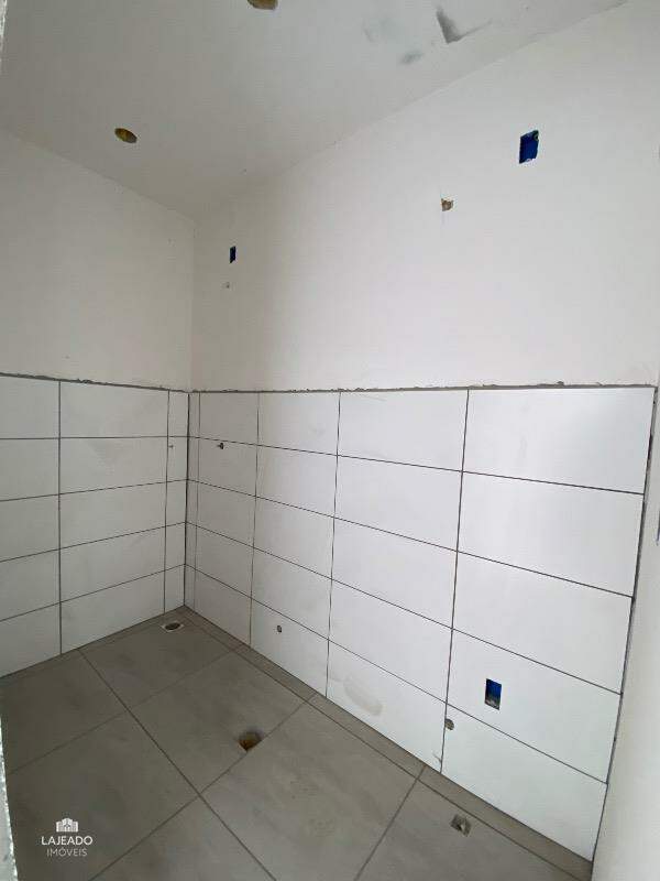 Casa à venda com 2 quartos, 45m² - Foto 5