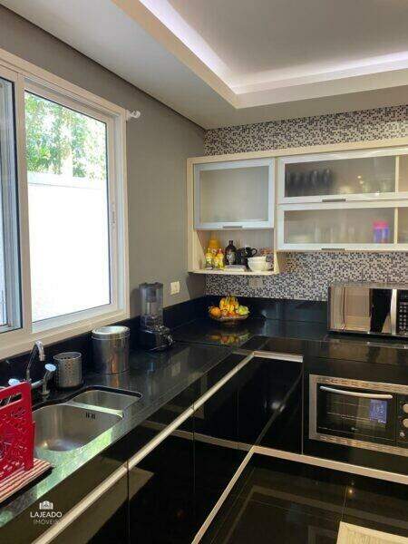 Sobrado à venda com 3 quartos, 188m² - Foto 4